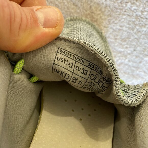 Hey Dude Wally Youth Sox Stone Slip-On Shoes Size US Y1–Y2 / EU 33 Gray - Picture 6 of 6